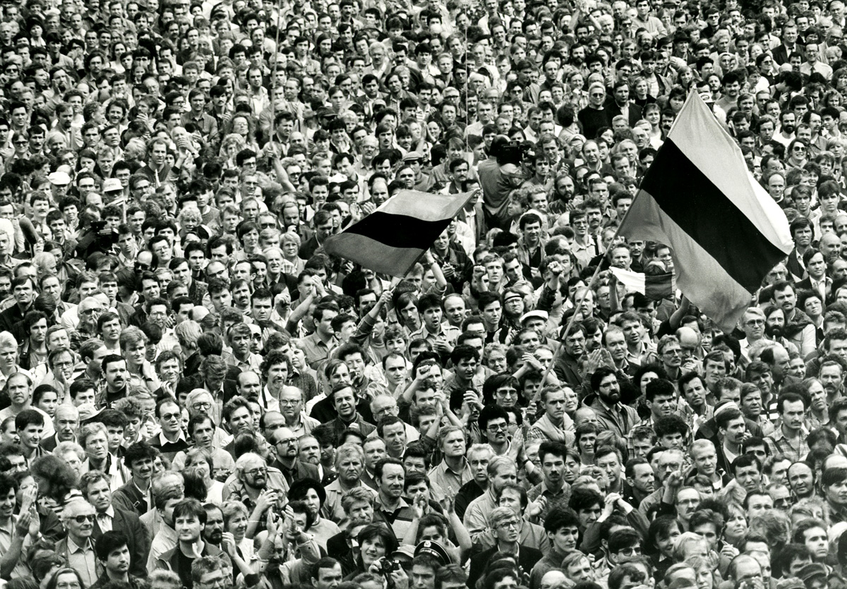 Митинг у Белого дома Митинг у Белого дома